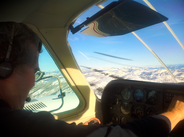 Niels Melo flying over the mountains